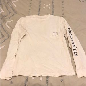 Long sleeve vineyard vines tshirt